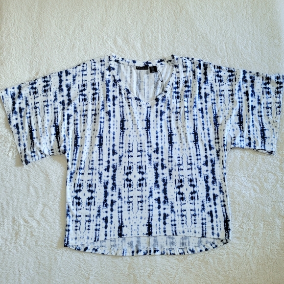 Tahari Tie Dye☮️ Top - NWT - Picture 11 of 11